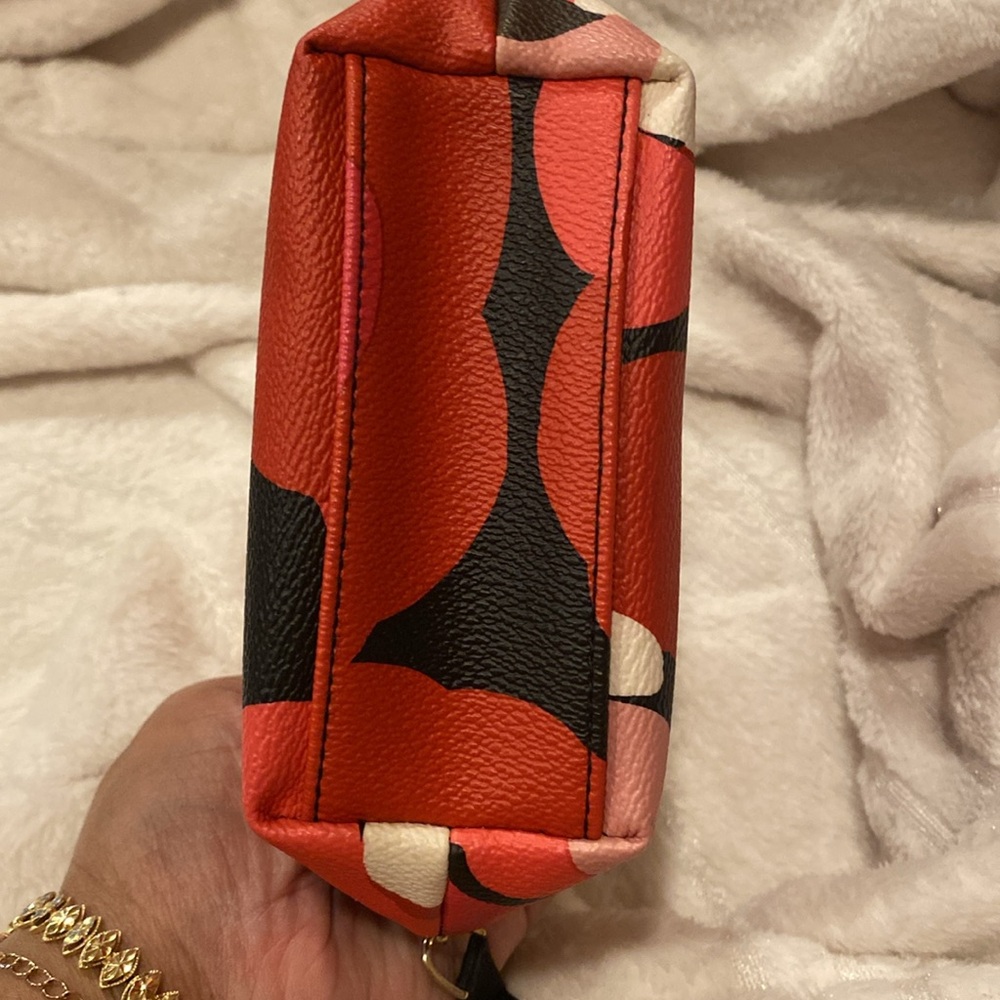 Kate Spade pouch - Picture 4 of 4